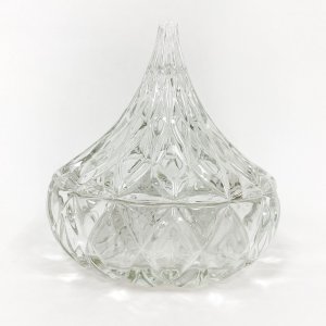 Bombonera de vidrio en forma de gota